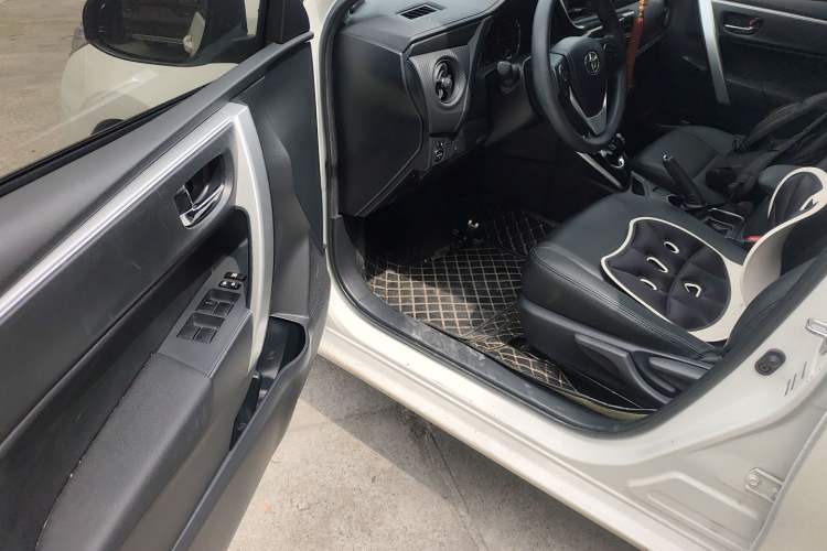 Used Toyota Levin Hybrid E+ 2019 1.8L PH GS E-CVT Elite Edition Driver Seat