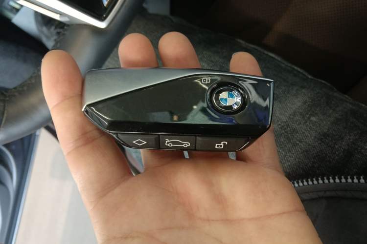 Used BMW 7 Series 2023 740Li Leading Model M Sport Package Vehicle Key