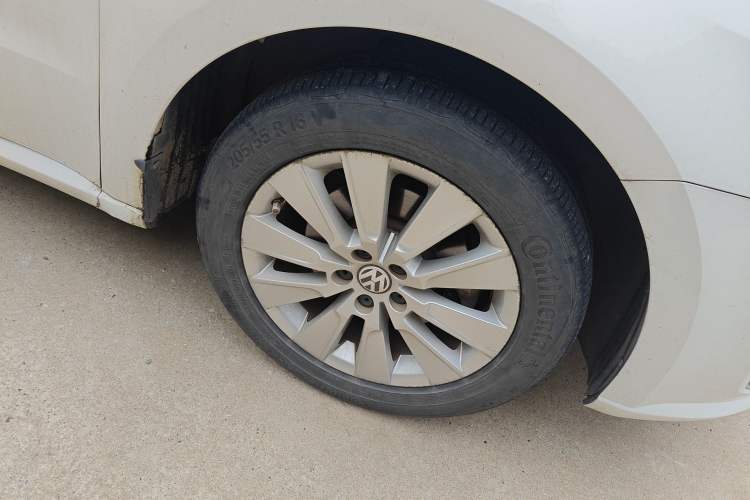 Used Volkswagen Lavida 2013 Restyled Classic 1.6L Automatic Comfort Edition
