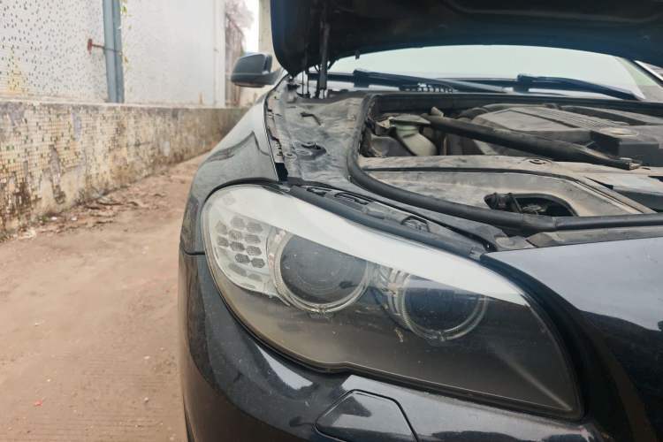 Used BMW 5 Series 2011 535Li Luxury Model
