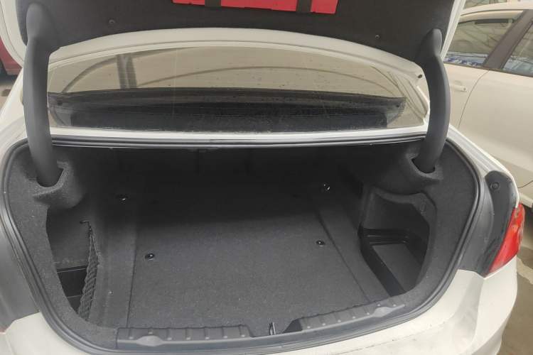 Used BMW 3 Series 2014 320Li Fashion Model Trunk