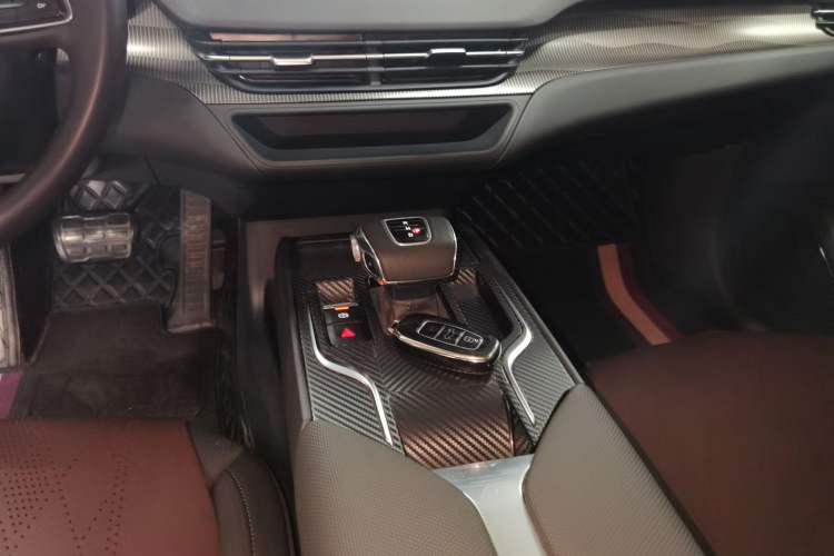 Used Hongqi E-QM5 2023 Revised Version Basic Travel Edition