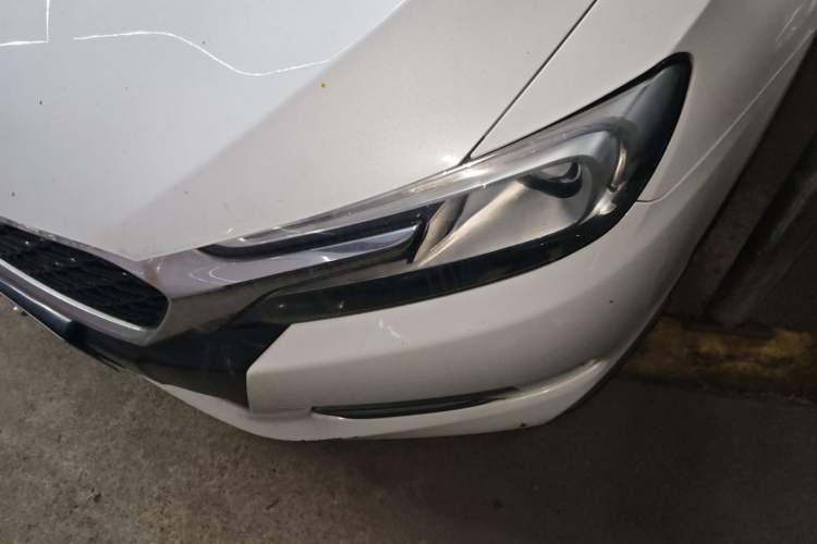 Used DS 5LS 2014 1.8L automatic Comfort version VTi140