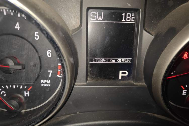 Used Jeep Grand Cherokee 2011 3.6L Luxury Edition
