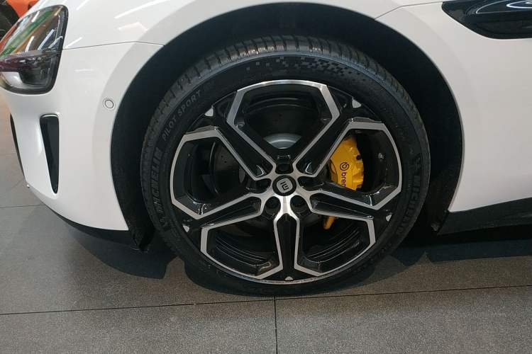 Used Xiaomi Auto SU7 2024 Rear-Drive Long-Range Intelligent Driving Version
