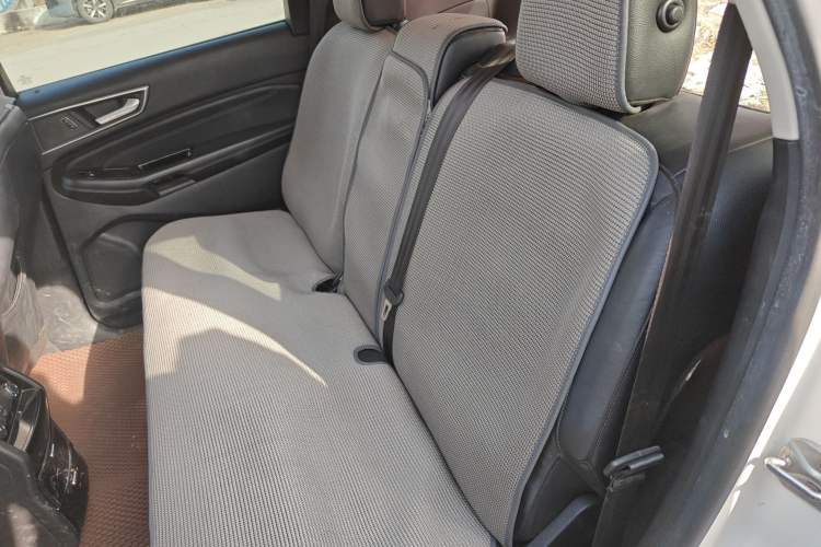 Used Ford Edge 2016 EcoBoost 245 Four-Wheel Drive Titanium Edition 7-Seater
