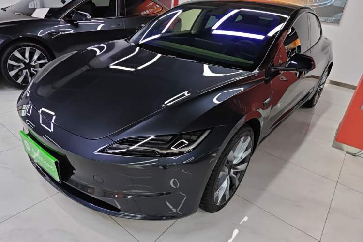 Used Tesla Model 3 2023 Long-Range All-Wheel-Drive Version