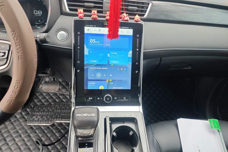 Used Roewe RX5 2025 PLUS 330TGI Automatic Trendsetting Smart Edition

