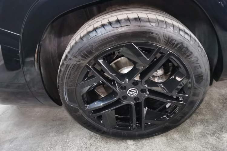 Used Volkswagen Teramont 2025 Tiguan Pro 450TSI Four-Wheel Drive Summit Edition Right Rear Wheel Hub