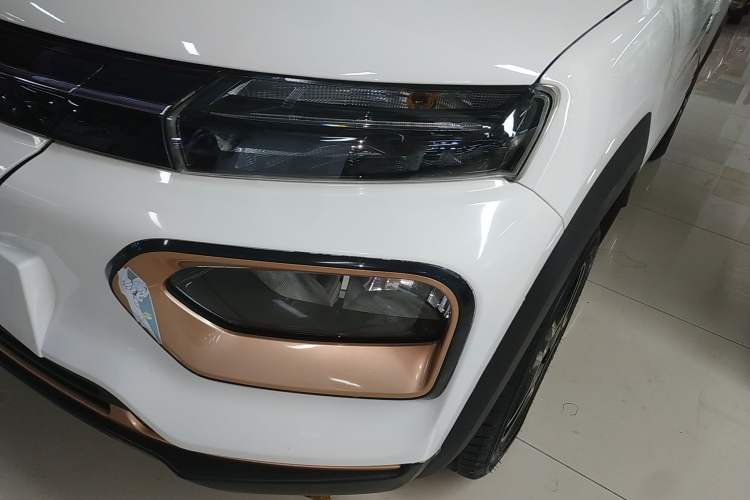 Used Dongfeng NAMMI BOX 2022 Revised Light Wind Edition 201 km Standard Version