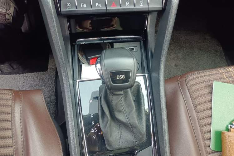 Used Skoda Kodiaq 2021 TSI330 5-Seater Two-Wheel-Drive Luxury Plus Edition
