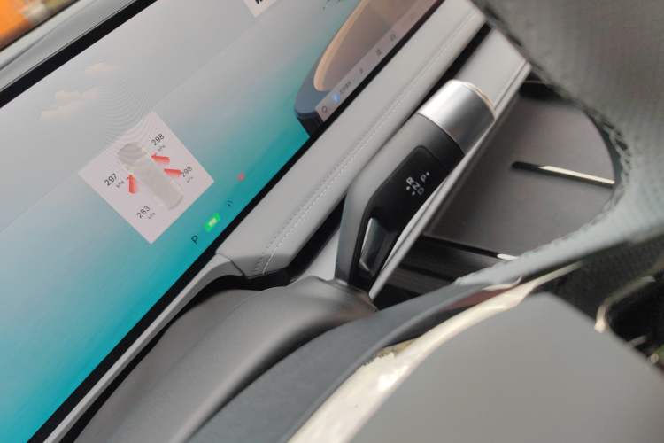 Used Geely Galaxy E8 2025 575 km Intelligent Driving Edition Gear Lever