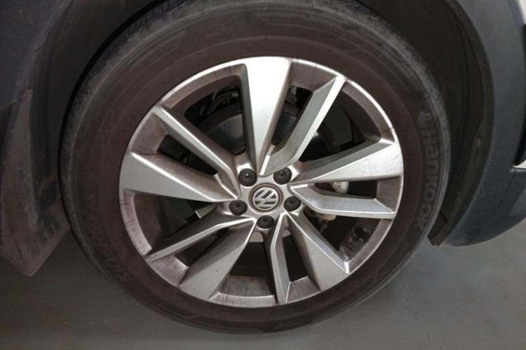 Used Volkswagen T-Cross 2019 1.5L Automatic Comfort Edition Right Front Wheel Hub