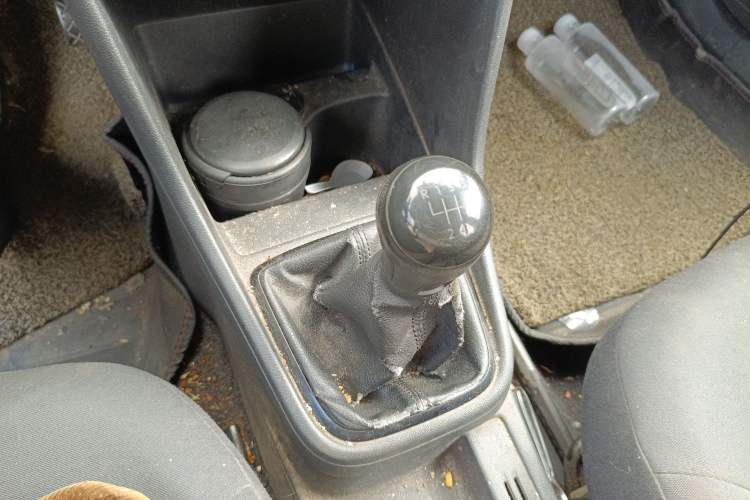 Used Volkswagen Santana 2013 1.6L Manual Fashion Edition
