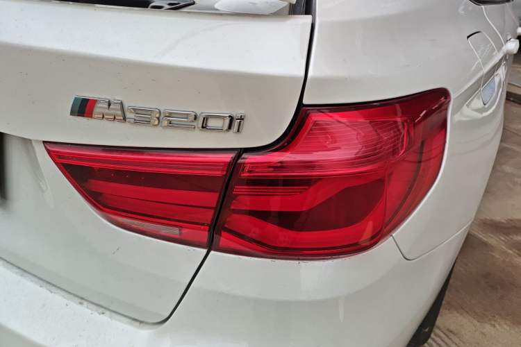 Used BMW 3 Series GT 2018 320i Sport Edition
