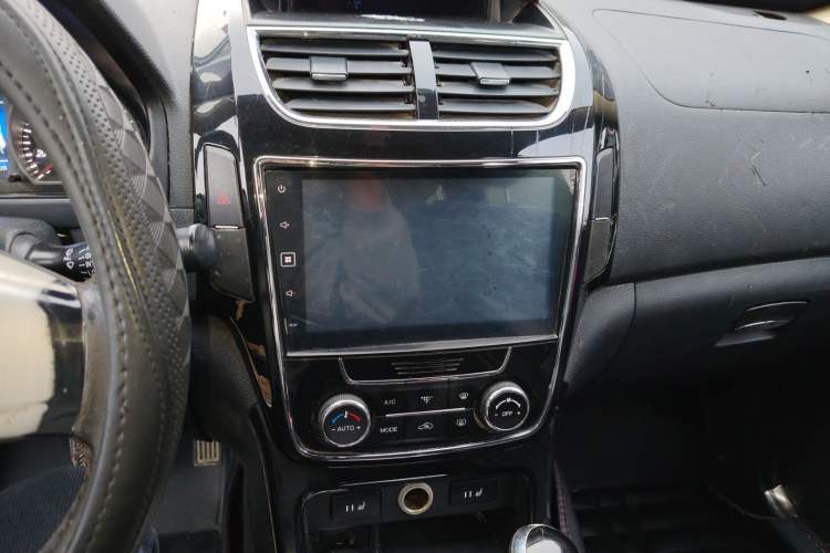 Used HYOSOW H2 2015 1.5L AMT Prestige Version BJ415C
