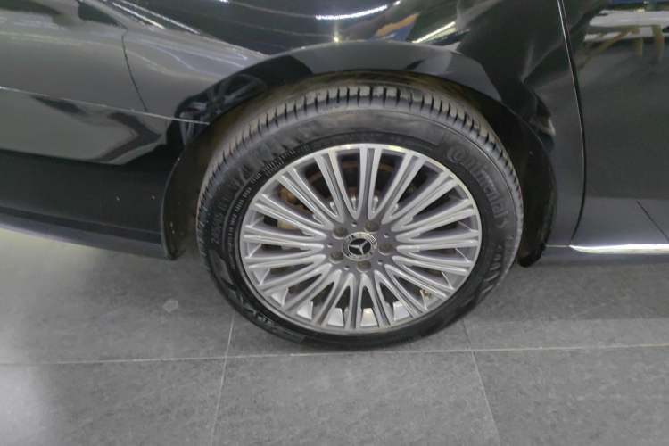 Used Mercedes-Benz E-Class 2021 E 300 L Stylish Model