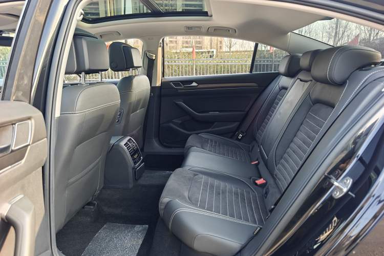 Used Volkswagen Magotan 2020 330TSI DSG Luxury Edition Left Rear Seat