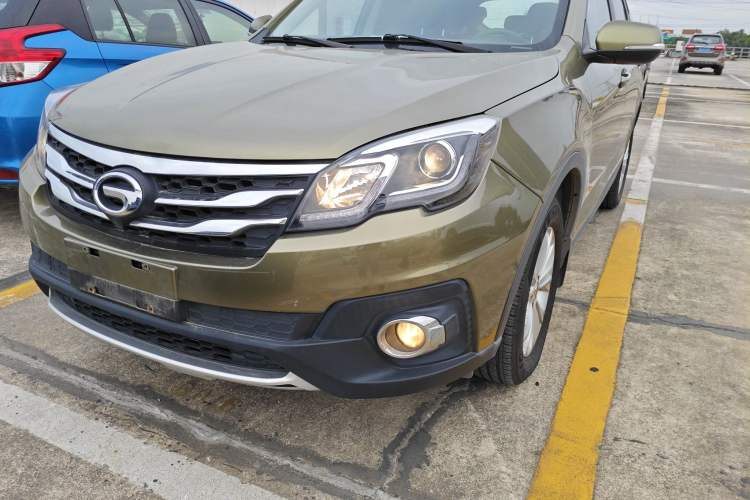 Used GAC Trumpchi GS5 Super 2015 2.0L Automatic Two-Wheel Drive Elite Edition Left Front Headlight