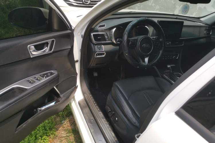 Used Kia K5 2016 2.0L Automatic LUX
