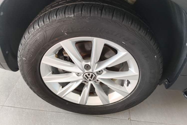 Used Volkswagen Tiguan 2017 300TSI Automatic Two-Wheel Drive Silk Road Luxury Edition