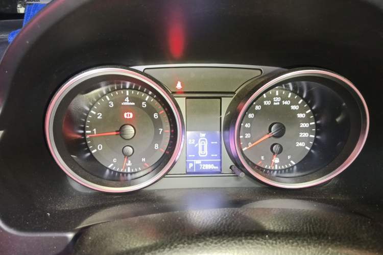 Used Haval H6 2015 Sport Edition 1.5T Automatic Two-Wheel Drive Luxury Model Instrument Cluster
