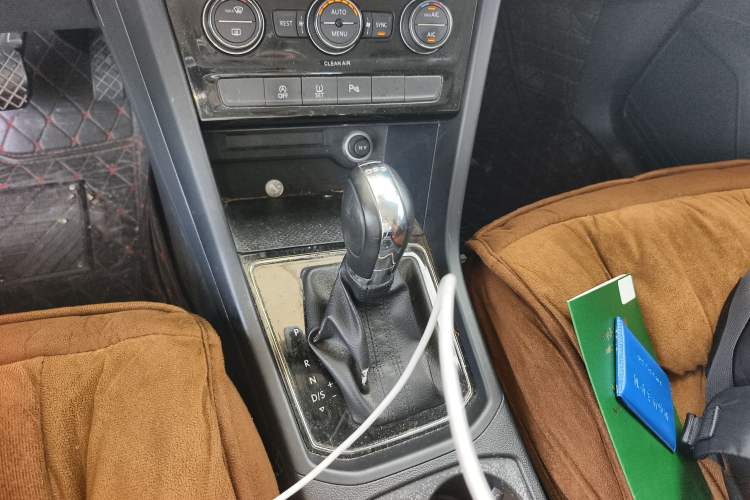 Used Volkswagen Touran 2016 Volkswagen Touran L 280TSI DSG Comfort Edition
