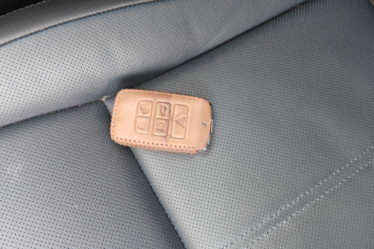 Used Land Rover Range Rover Velar 2024 Dynamic SE
