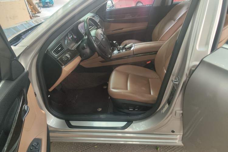 Used BMW 7 Series 2011 730Li Elegant Model
