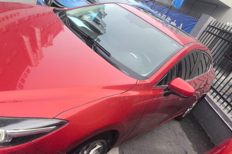 Used Mazda 3 Axela 2019 Cloud-Controlled Sedan 1.5L Automatic Luxury Model China VI Standard Exterior 3