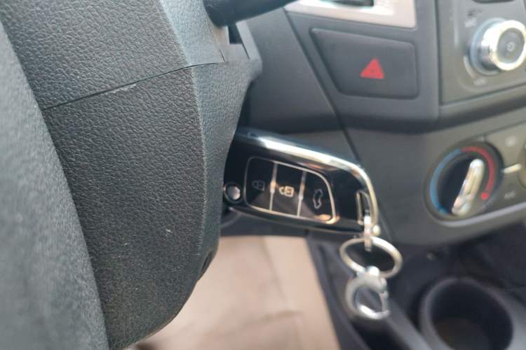 Used Dongfeng Aeolus AX3 2016 1.5L Manual ZhiKu Model
