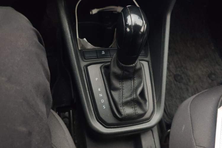 Used Volkswagen Santana 2021 1.5L Automatic Fashion Edition Gear Lever