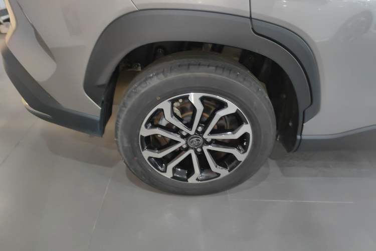 Used Toyota FRONTLANDER 2023 2.0L Smart Electric Hybrid Dual-Engine Deluxe Version