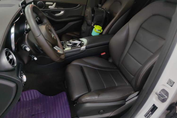 Used Mercedes-Benz GLC 2018 Facelift GLC 260 4MATIC Luxury Edition
