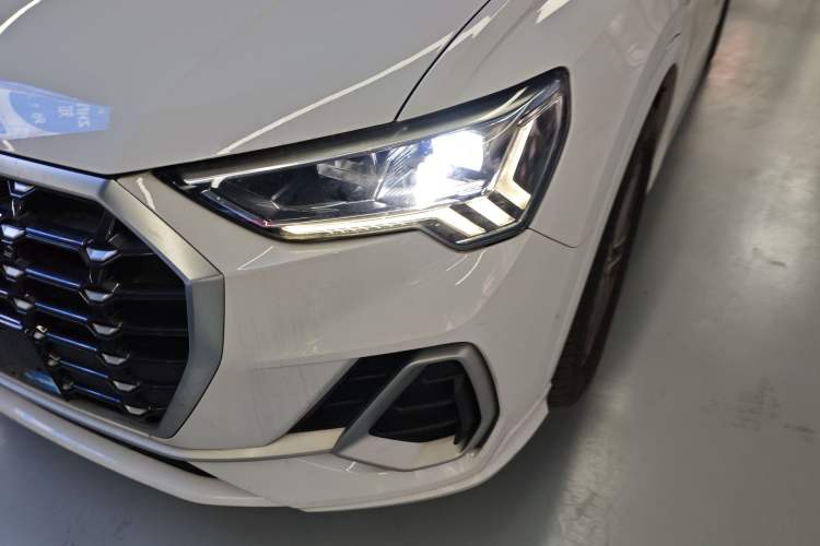 Used Audi Q3 2020 40 TFSI Fashion Dynamic Model Left Front Headlight