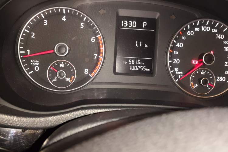 Used Volkswagen Passat 2013 1.8TSI DSG Government Procurement Edition Odometer Close Up