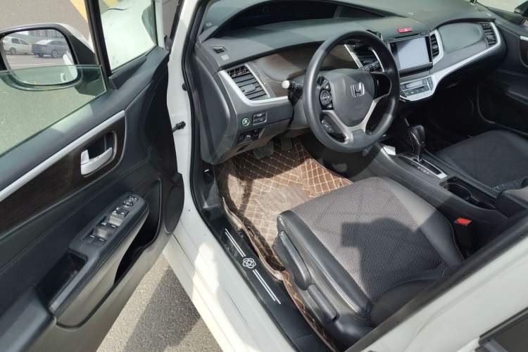 Used Honda Jade 2016 1.8L Automatic Comfort Version 5 Seats Interior 3