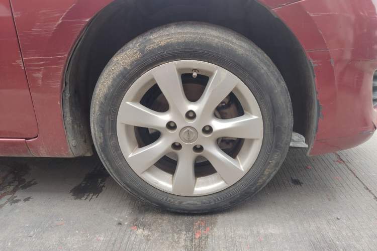 Used Nissan Tiida 2011 1.6L CVT Smart Version