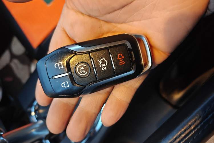 Used Ford Mustang 2015 2.3T Automatic U.S.-Spec Version
