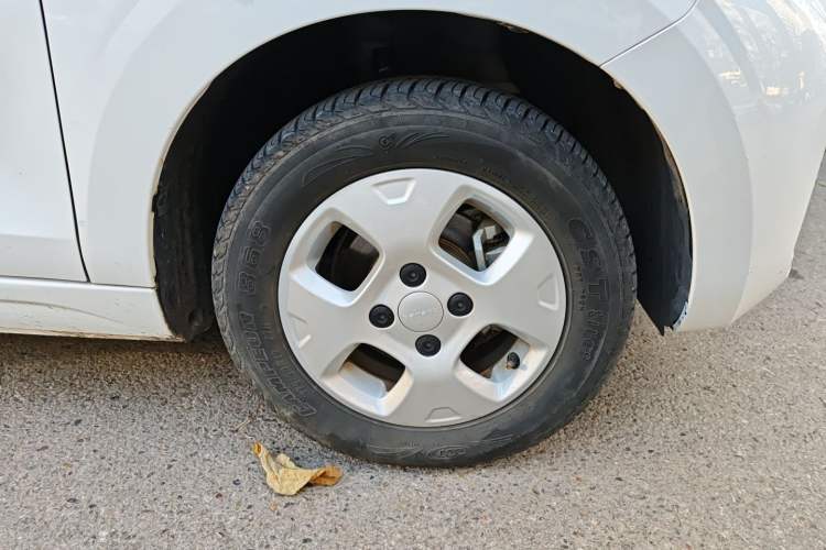 Used Roewe Clever 2021 302km Excellence Edition Right Front Wheel Hub