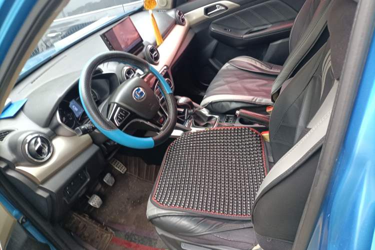 Used BAIC Changhe Q35 2016 1.5L Manual Cool Edition Left Front Seat