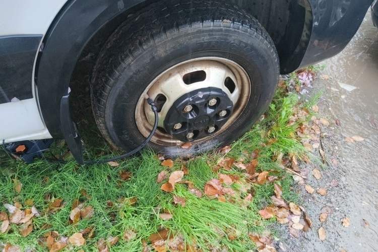 Used Iveco Eurocargo 2021 2.0T Manual Super-Rui Short Wheelbase Low-Roof Side-Hinged Door F1A Right Front Wheel Hub