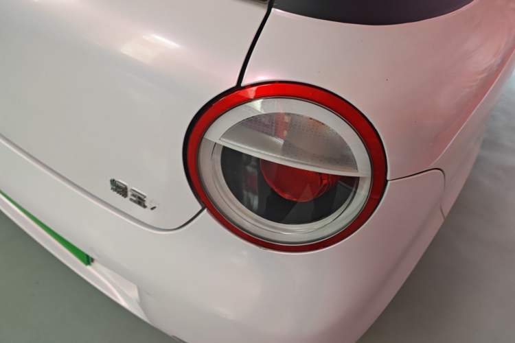 Used CHANGAN NEVO Lumin 2022 155 km – Refreshingly Sweet Edition Exterior 3