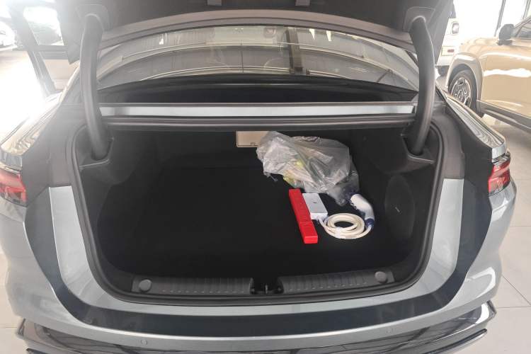 Used BYD Han L 2025 EV Four-Wheel Drive LiDAR Flagship Model