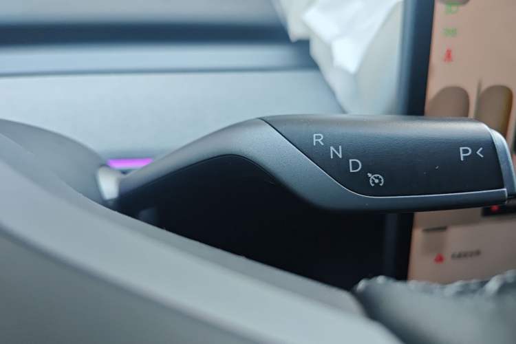 Used Tesla Model Y 2023 Long-Range All-Wheel-Drive Version