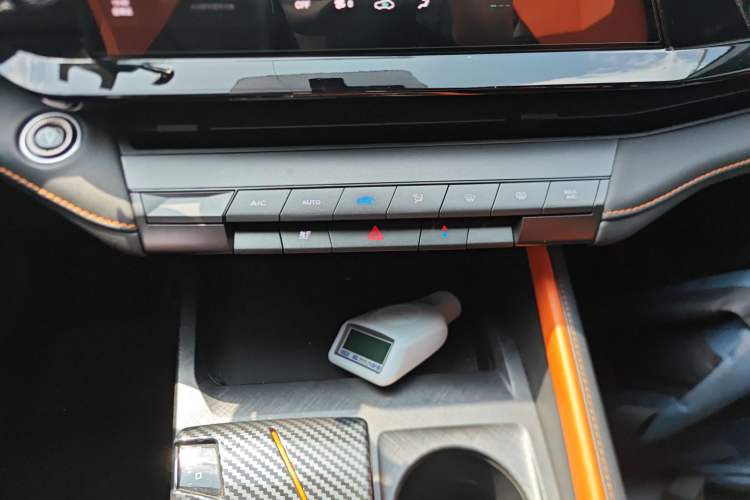 Used CHANGAN UNI-V iDD 2023 ZhiDian iDD 1.5T 113km Smart & Fun Version Audio And AC Panel