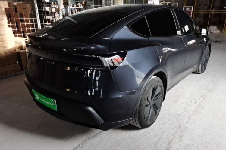 Used Tesla Model Y 2025 Rear-Wheel-Drive Version
