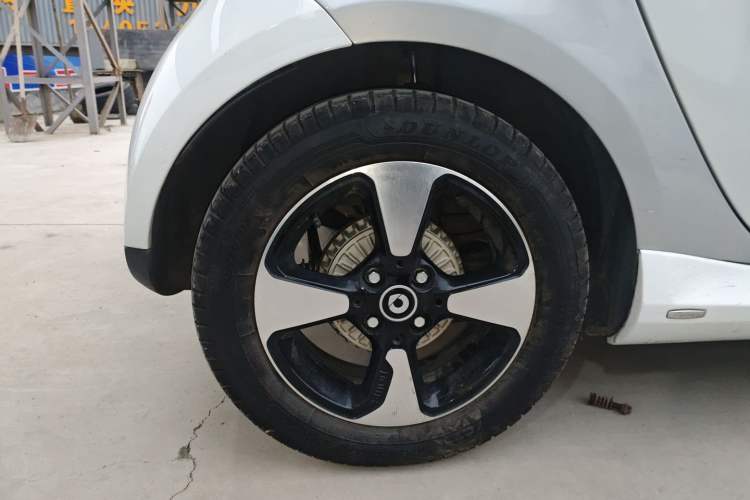 Used smart fortwo 2016 0.9T 66kW Hardtop Pioneer Edition
