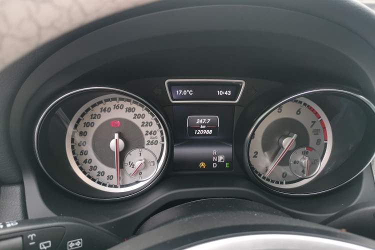 Used Mercedes-Benz GLA 2015 GLA 220 4MATIC Fashion Model
