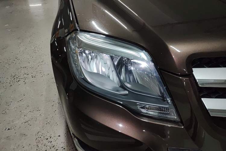 Used Mercedes-Benz GLK-Class 2013 GLK 300 4MATIC Dynamic Sunroof Model